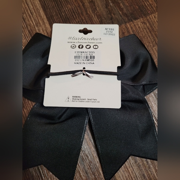 Chassé Black Cheer Bow NWT - Picture 2 of 3